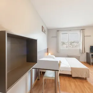 City Aparthotel